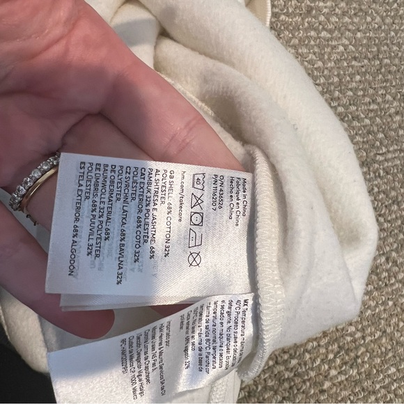 H&M MAMA Maternity Sweatshirt with Eyelet Embroidery Cream Large - Picture 11 of 13